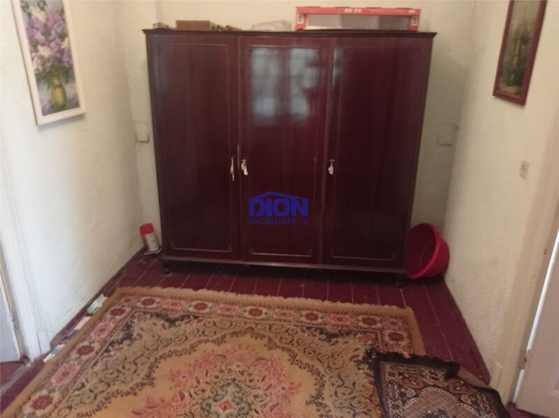 CASA DE VANZARE zona Eroii Revolitiei